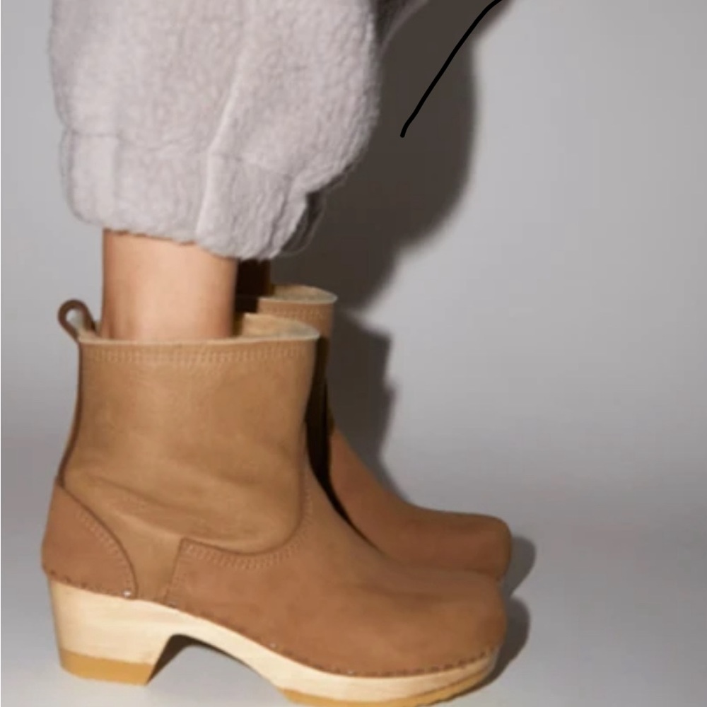 Never worn! No. 6 Pull-on Mid-heel Shearling Boot Honey Size 41